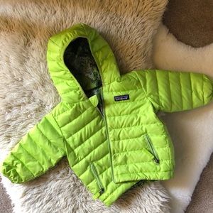 Toddlers Patagonia down jacket. Reversible.